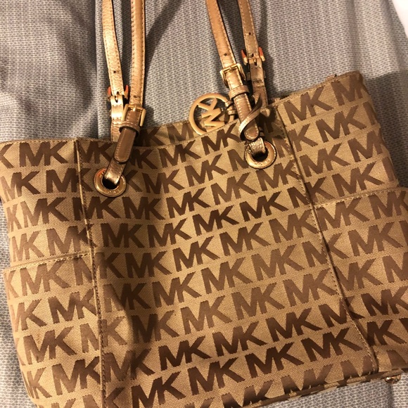 Handbags - Micheal kor purse